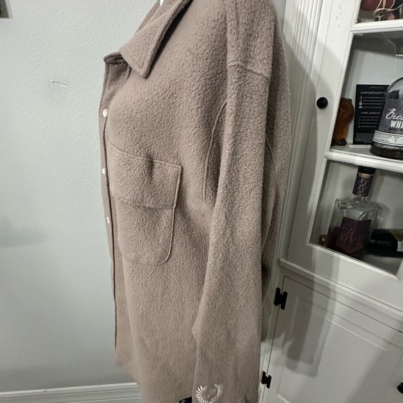 PINK - VS -Button-Up Shirt in Taupe - Picture 5 of 12